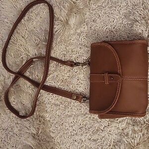 Liz Claiborne Crossbody Body Leather Pouch